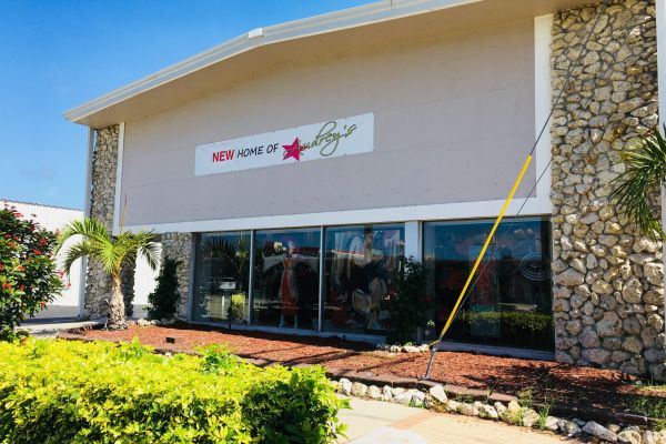 Thrifting in Naples