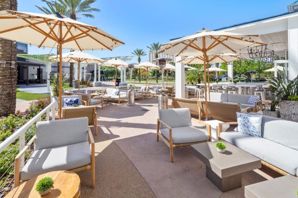 The Hampton Social – Naples